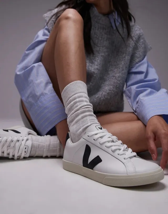 Veja Esplar Logo Trainer In Extra White Black Leather