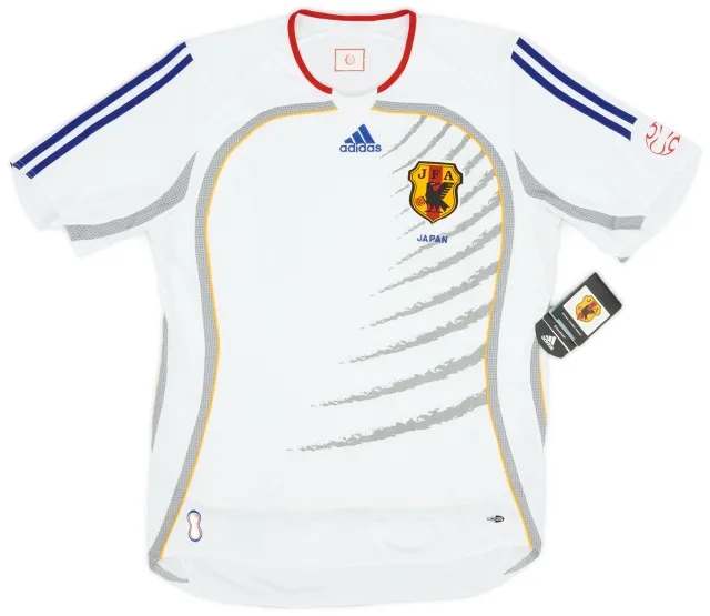 adidas 2006-08 Japan Away Shirt (M)