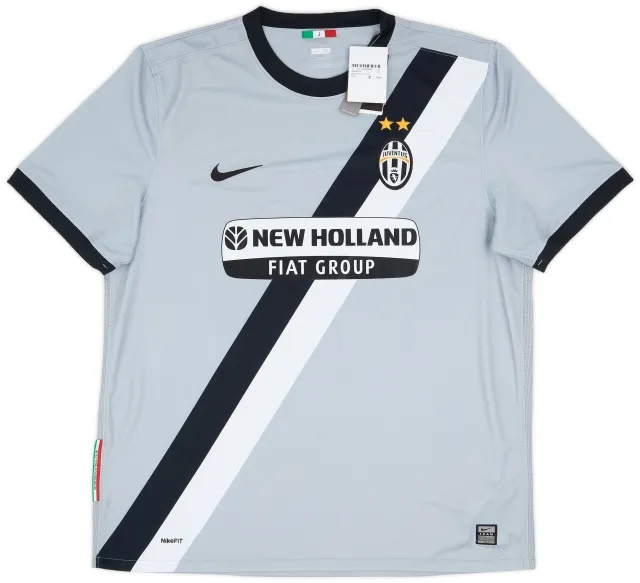 Nike 2009-10 Juventus Away Shirt (XL)