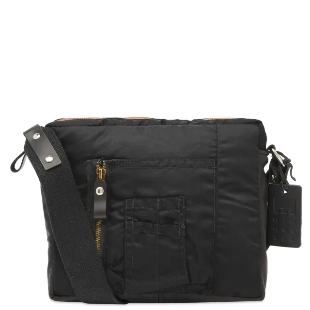 Minnessak In Flight Cross Body Bag Black