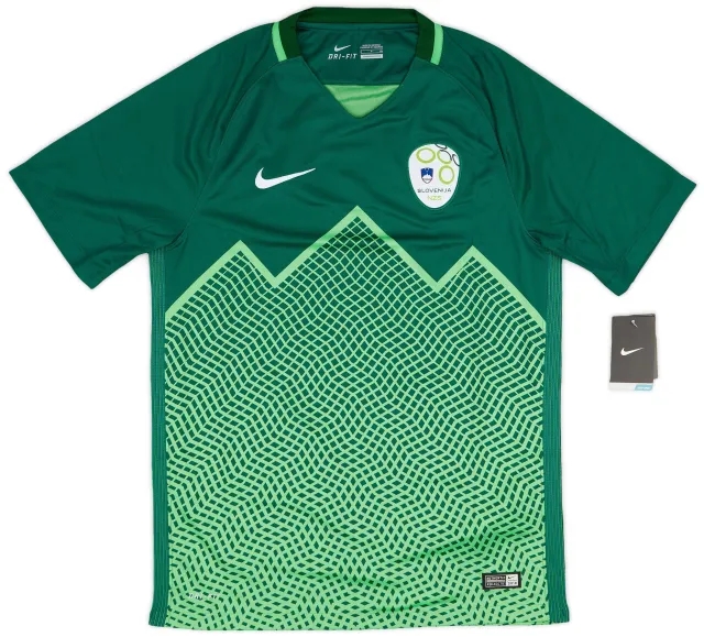 Nike 2016-17 Slovenia Away Shirt (S)