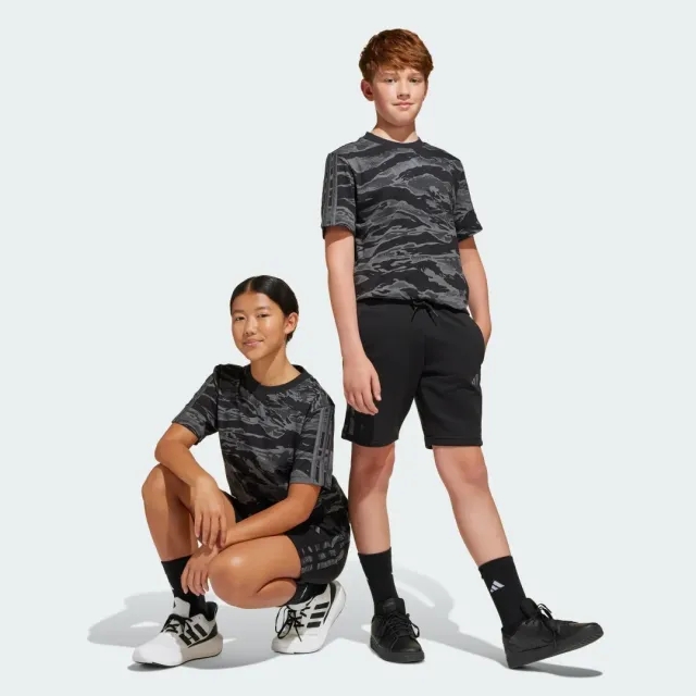 adidas    boys's Children's shorts in Black