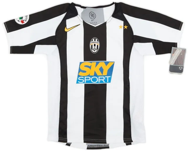 Nike 2004-05 Juventus Home Shirt (S.Boys)
