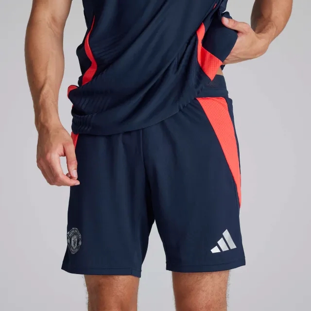 adidas Manchester United Tiro 24 Pro Training Shorts Navy