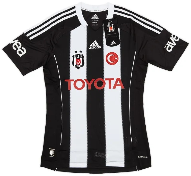 adidas 2011-12 Besiktas Away Shirt (S)