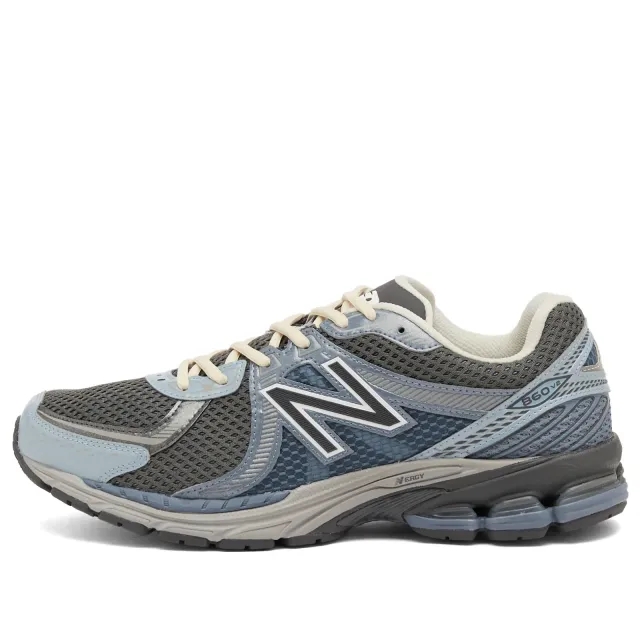 New Balance 860V2