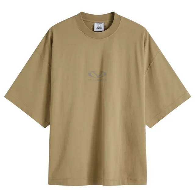 VETEMENTS Men's Oval Logo Cropped Boxy T-Shirt Taupe