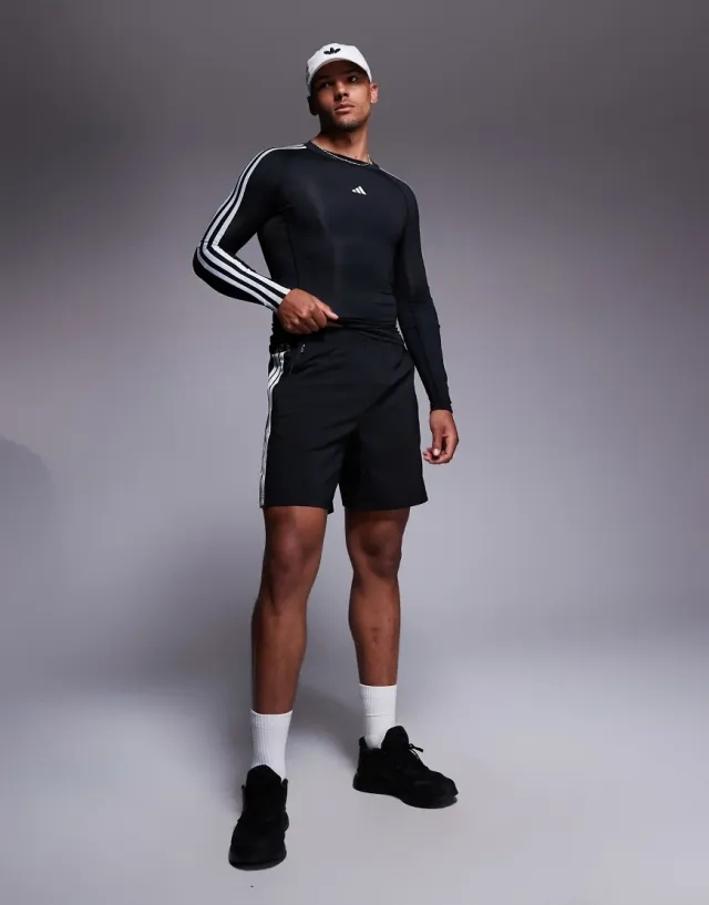 Adidas Essentials Training 3 Stripes Woven 7 Shorts