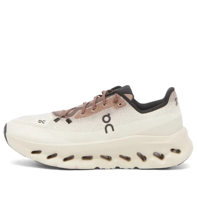 ON Women's Cloudtilt Sneaker Clove/Sand