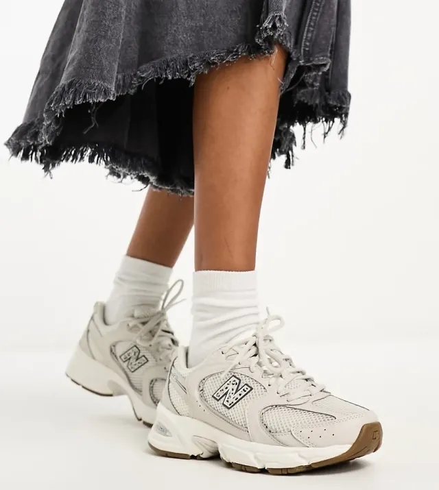 New Balance 530 Trainers