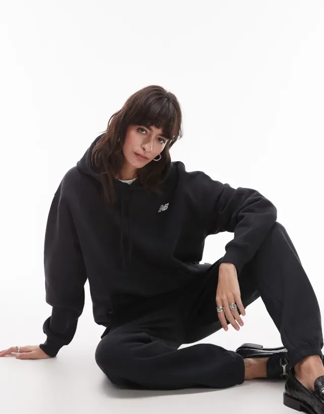 New Balance Womens Athletics Club Overhead Hoodie  - Black - Size XS - Black