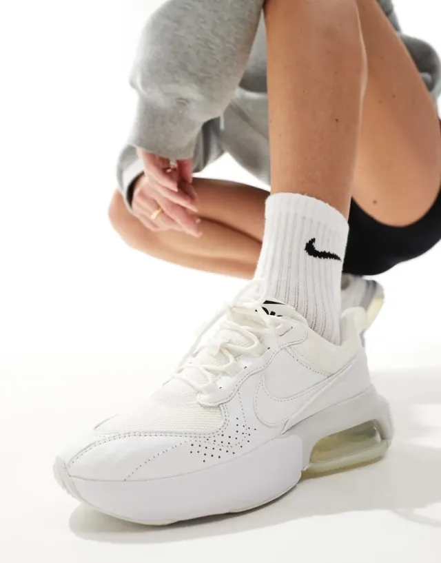 Nike Air Max Verona Trainers In White Pink And Silver