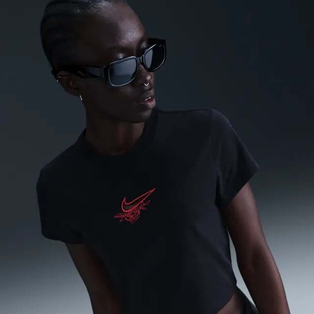 Nike Valentines Day Baby Cropped T-Shirt In Black