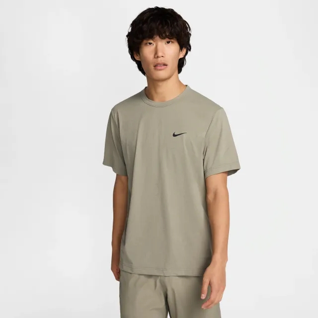 Nike Hyverse Men's Dri-FIT UV Short-sleeve Versatile Top - Green - Polyester