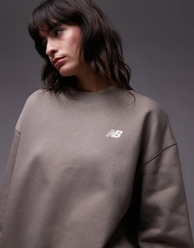 New Balance Womens Athletics Club Crewneck Sweatshirt - Beige - Size XL - Beige