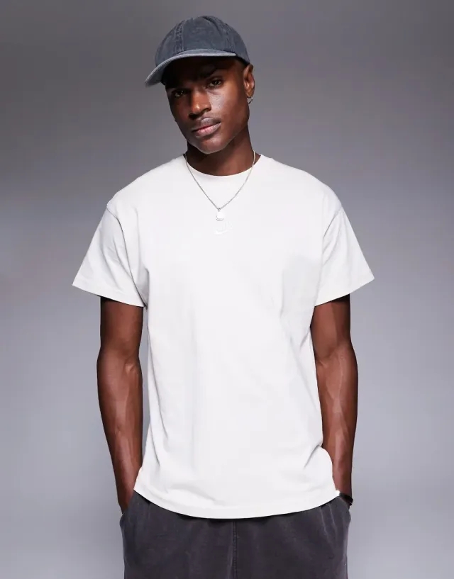 Nike Club T-Shirt In Oatmeal-White