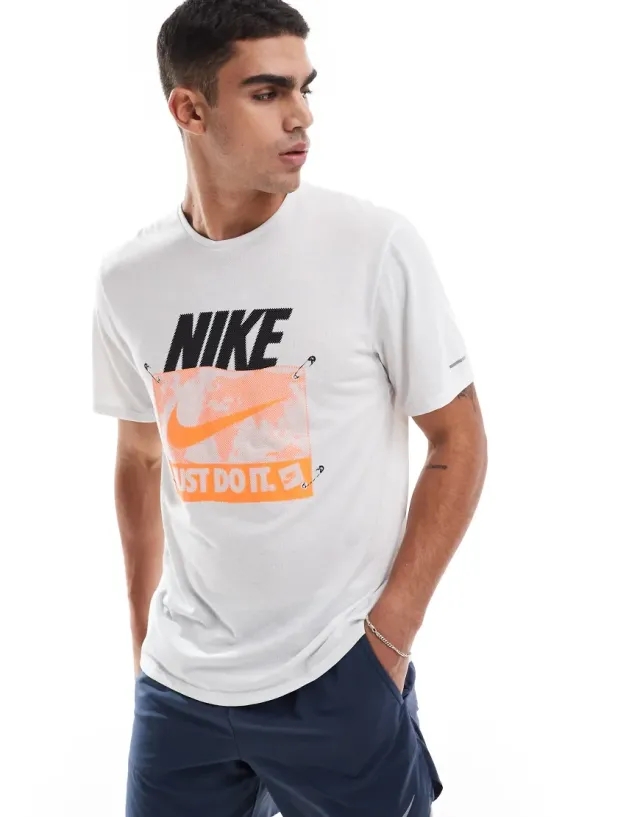 Nike Running Dri-Fit Short Sleeve Graphic T-Shirt In White