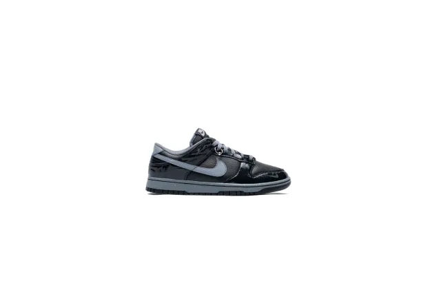 Nike DUNK LOW RETRO QS