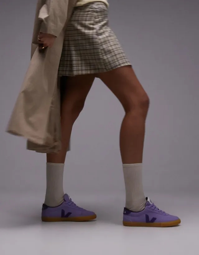 Veja Volley Trainer In Lavander Purple