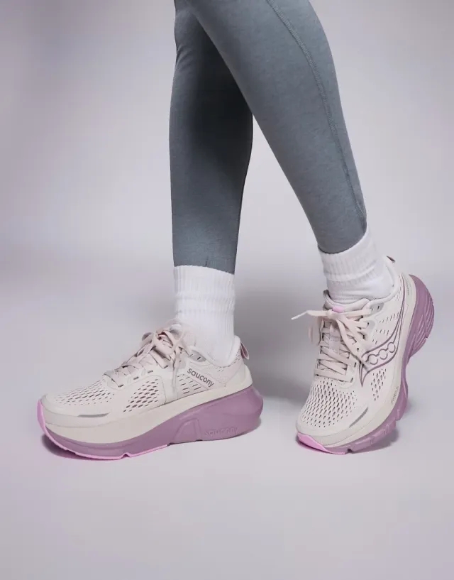 Saucony Guide 18 Women's Running Shoes - SS25
