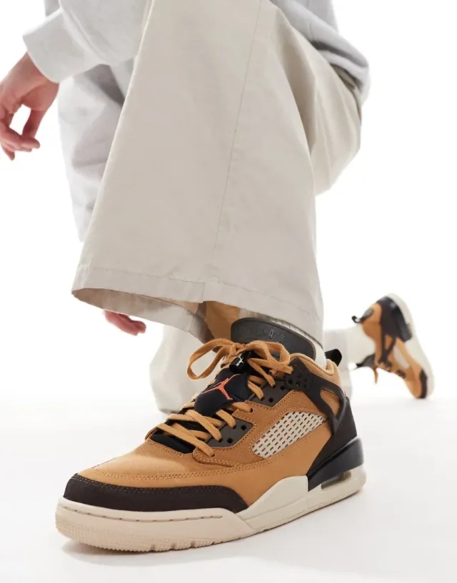 Nike Jordan Jordan Spizike Low Trainers In Tan And Black-Brown