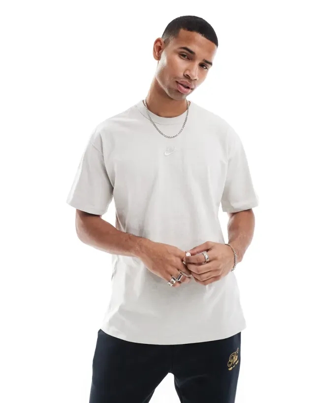 Nike Premium Essentials T-Shirt, Ecru Tint