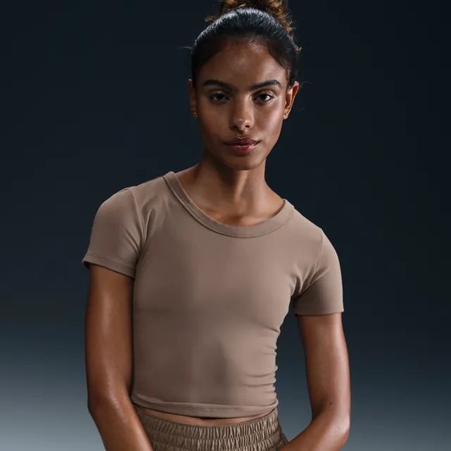 Nike One Fitted Women's Dri-FIT Short-Sleeve Cropped Top - Brown - Polyester/Elastane