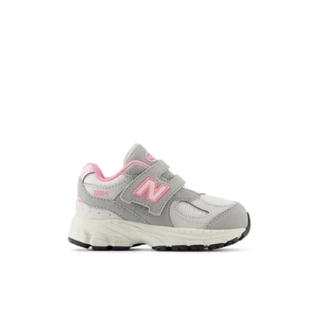 New Balance Infants' 2002 HOOK & LOOP in Grey/Pink Leather