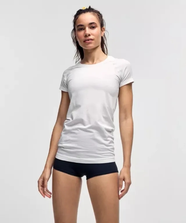 lululemon IE lululemon – Women's Swiftly Tech Short-Sleeve Shirt 2.0 Hip Length – Color White – Size 14