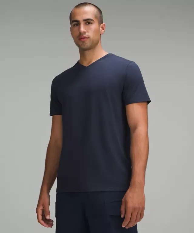 lululemon IE lululemon – Men's Fundamental V-Neck T-Shirt – Color Blue – Size XS