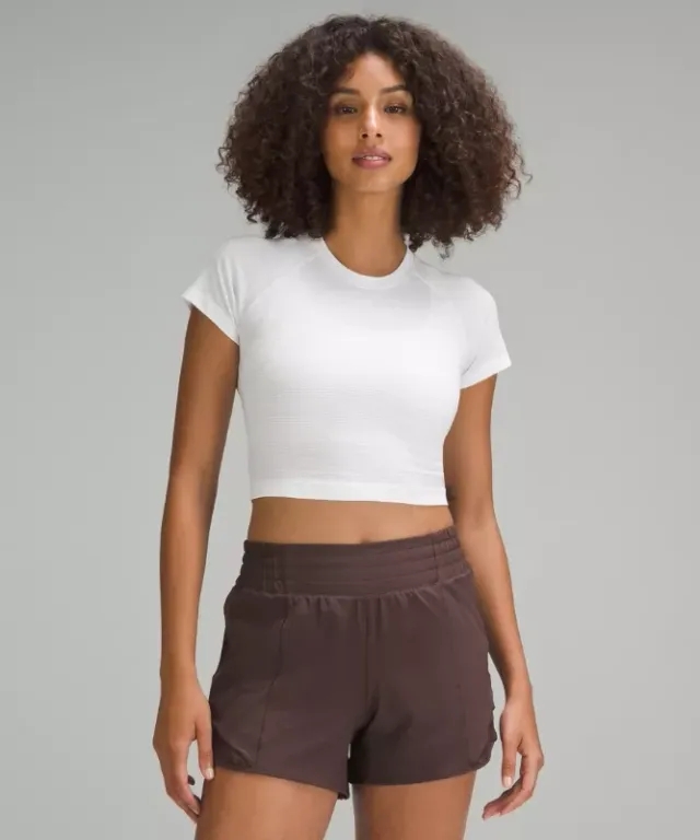 lululemon IE lululemon – Women's Swiftly Tech Cropped Short-Sleeve Shirt 2.0 – Color White – Size 8
