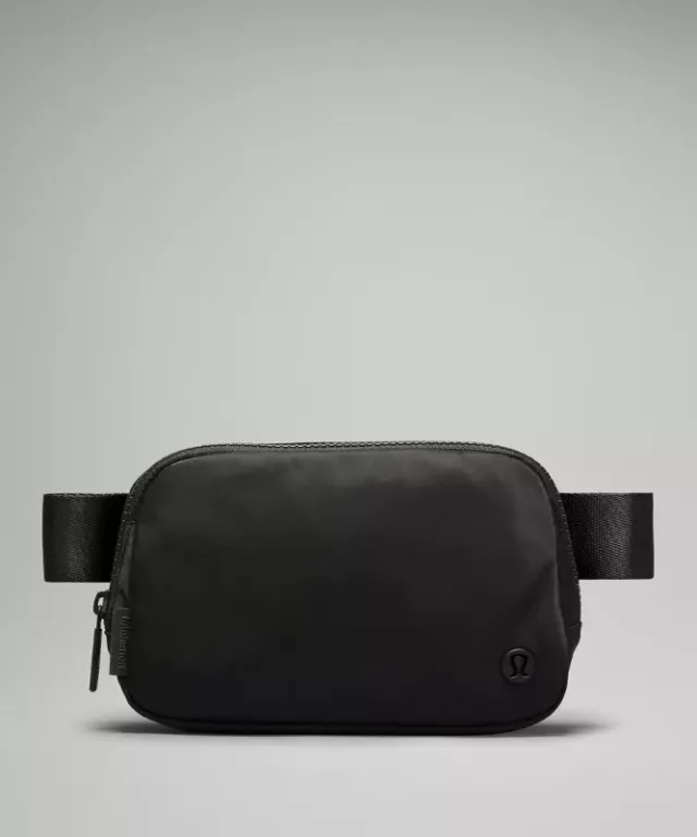 lululemon IE lululemon – Everywhere Belt Bag 1L – Color Black