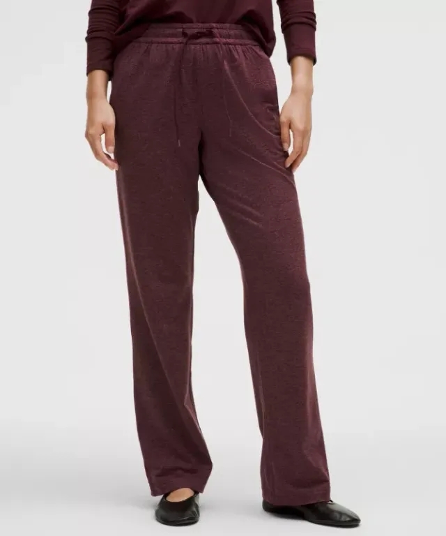 lululemon IE lululemon – Women's Soft Jersey Straight-Leg Mid-Rise Pants Regular – Color Red/Burgundy – Size 6