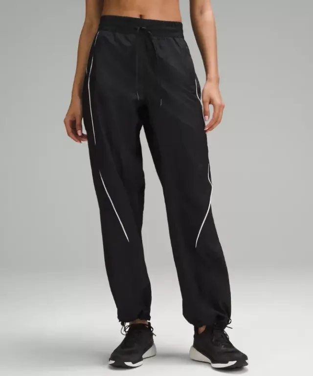 lululemon IE lululemon – Women's License to Train Mid-Rise Lightweight Joggers – Color Black – Size 8
