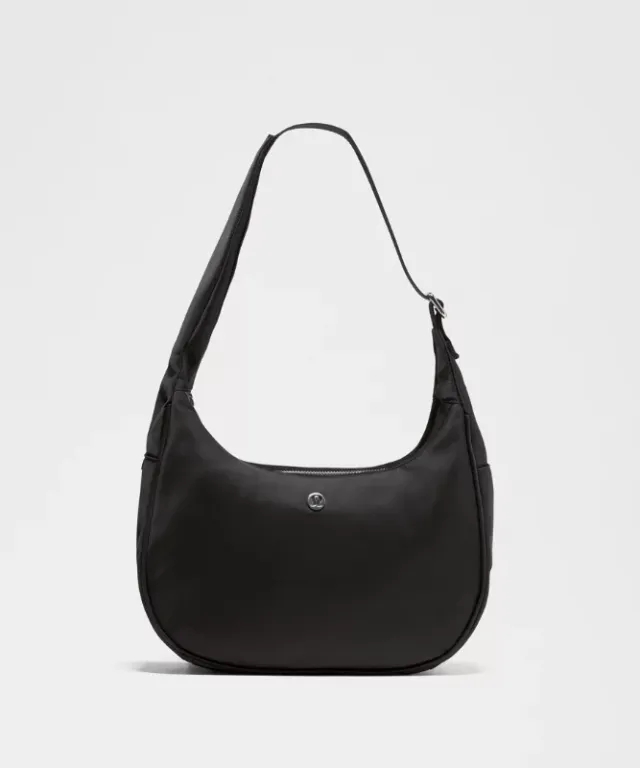 lululemon IE lululemon – City Essentials Shoulder Bag – Color Black