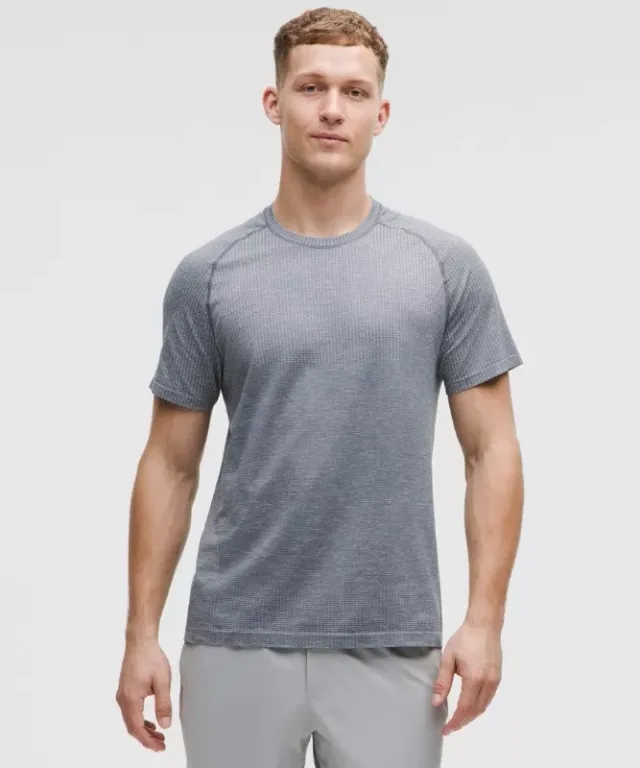lululemon IE lululemon – Men's Metal Vent Tech Short-Sleeve Shirt – Color Grey – Size 2XL
