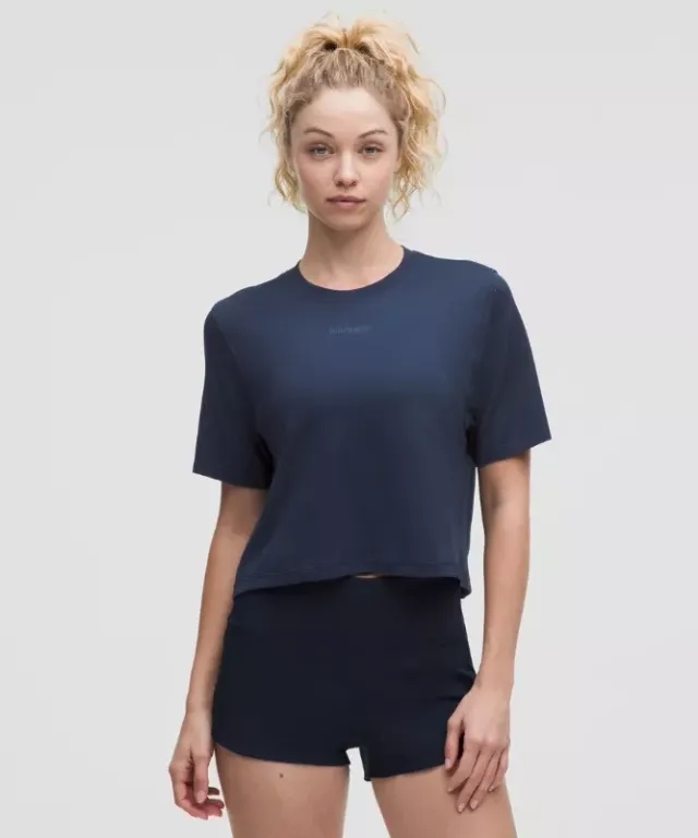 lululemon IE lululemon – Women's Swiftly Cropped Oversized T-Shirt – Color Blue – Size 8