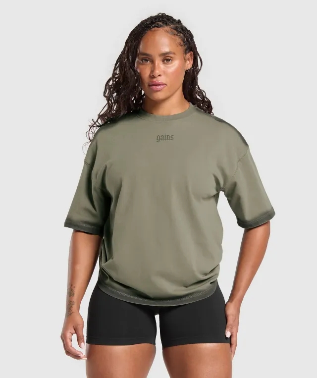 Gymshark Gains Washed Heavyweight Cotton T-Shirt - Base Green/Strength Green