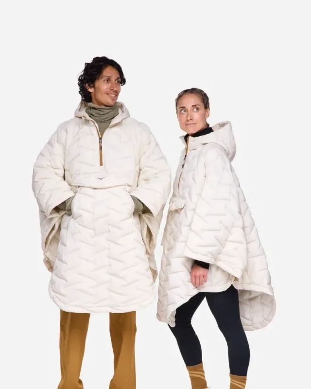 Hoka One One HOKA SkyFill Outdoor Poncho Jacket in Oat Milk