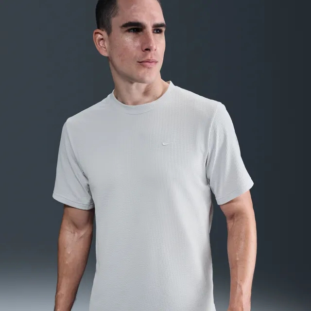 Nike Primary Men's Dri-FIT Short-sleeve Versatile Top - Grey - Polyester
