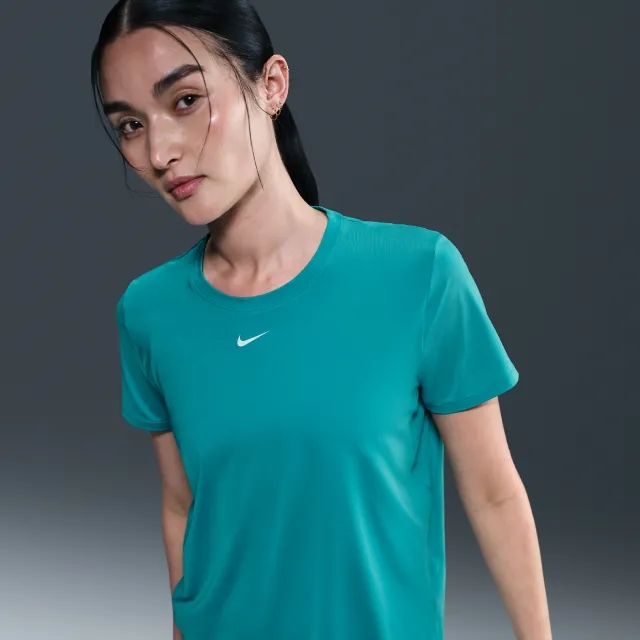 Nike One Classic Women's Dri-FIT Short-Sleeve Top - Green - Polyester/Elastane