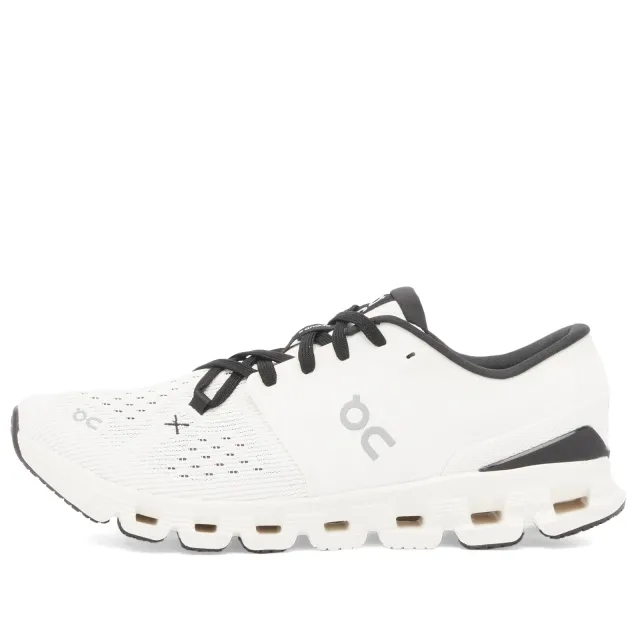Sneakers On W Cloud X 4 Ivory/ Black Eur 38.5
