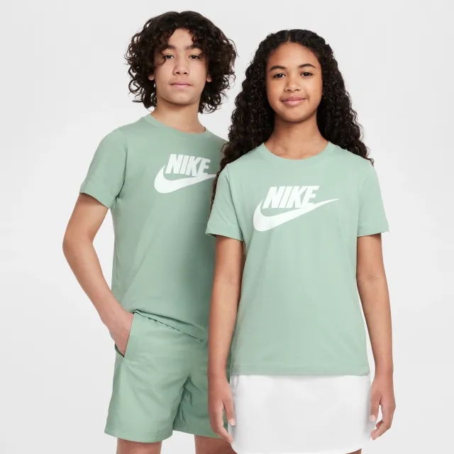 Nike Sportswear Older Kids' T-Shirt - Green