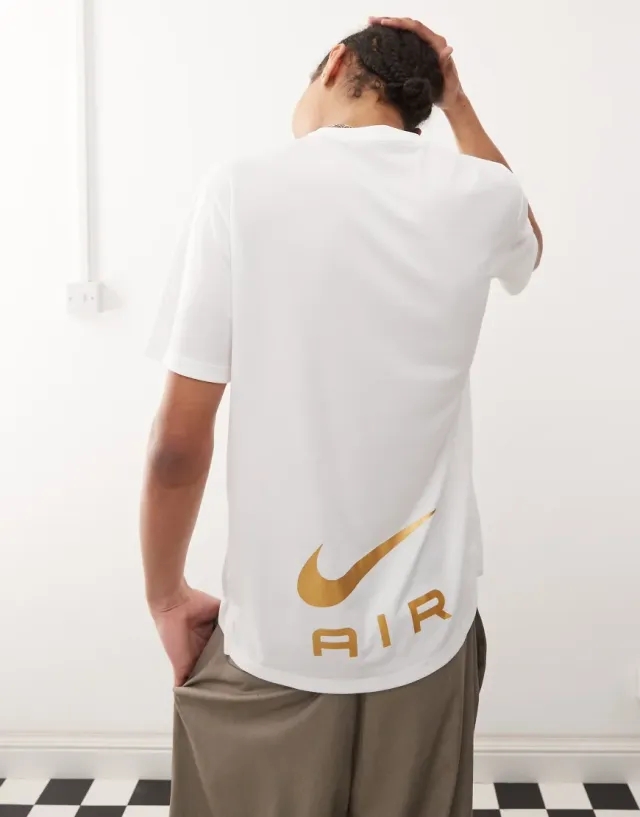 Nike Swoosh Men T-Shirts - White