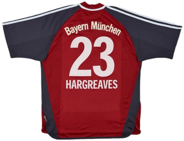 2001-02 Bayern Signed Home Shirt Hargreaves #23 - 6/10 - (L)