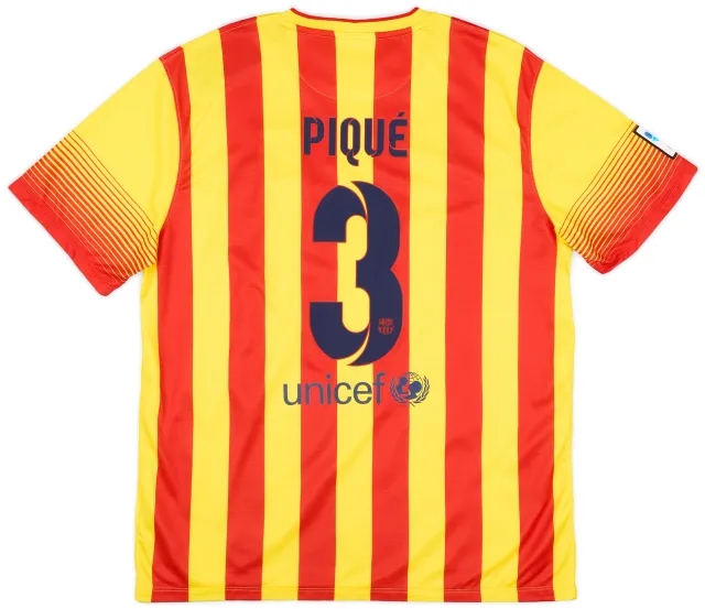 2013-14 Barcelona Away Shirt Pique #3 (XL)