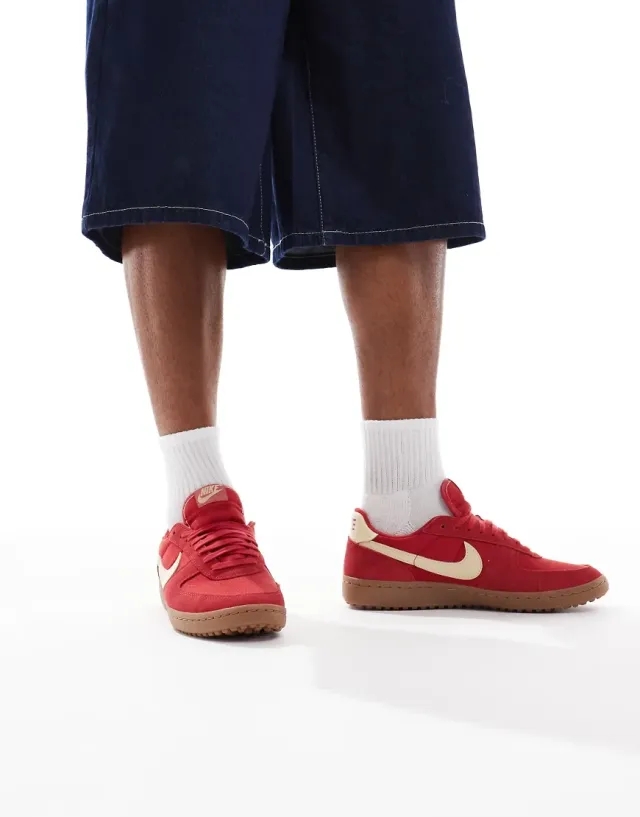 Nike Field General Trainers In Red