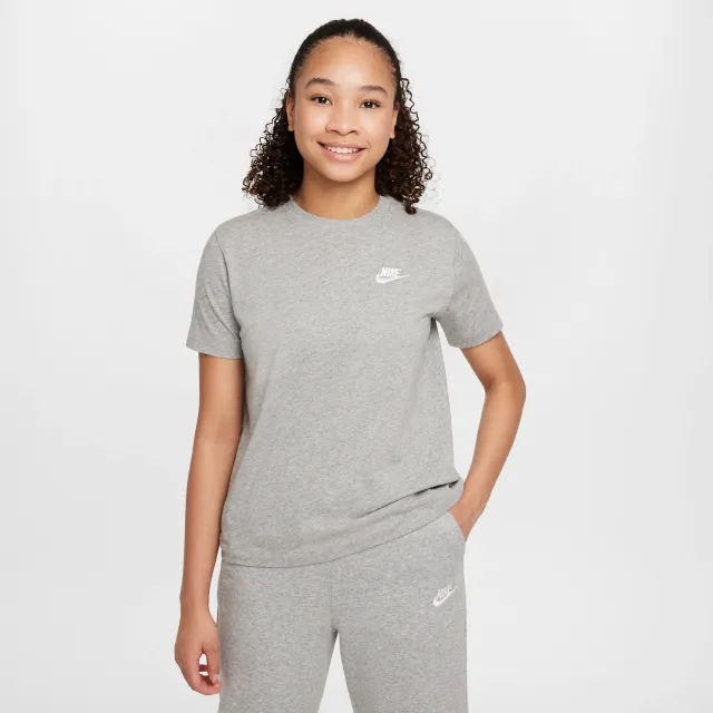 Nike Sportswear Older Kids' T-Shirt (Extended Size) - Grey