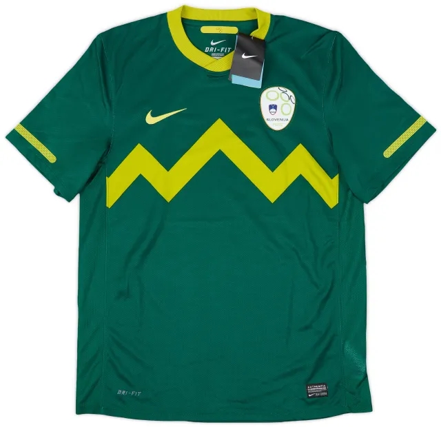 2010-11 Slovenia Away Shirt (M)