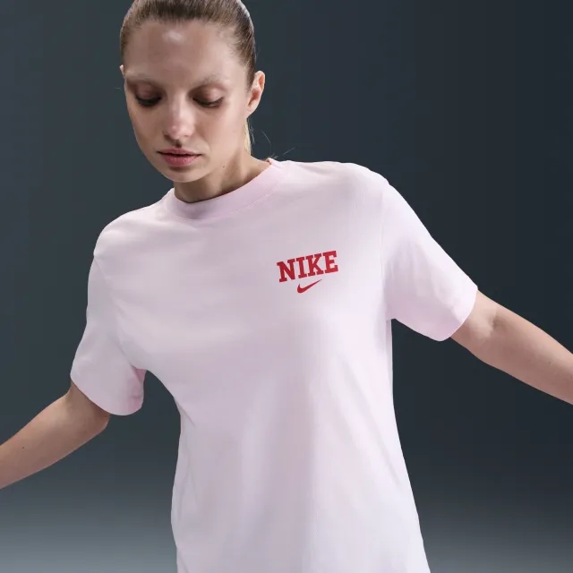 Nike Sportswear Women's T-shirt - Pink